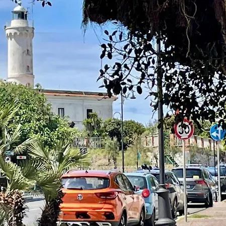 Lighthouse Terrace Family-group Friendly Apartment